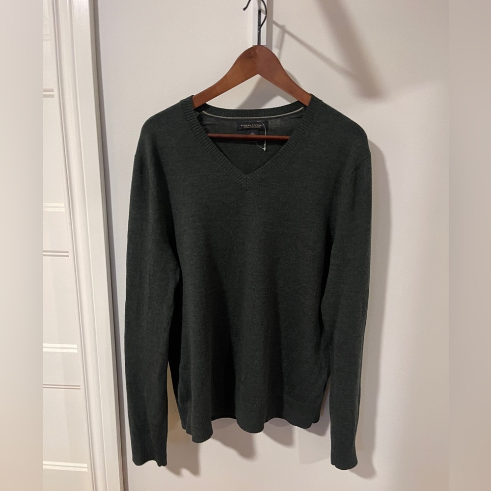 100% merino wool men’s lightweight sweater